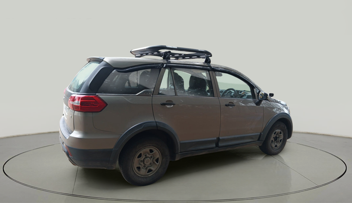 2019 Tata Hexa XE 4X2 7 STR, Diesel, Manual, 1,69,236 km, exterior