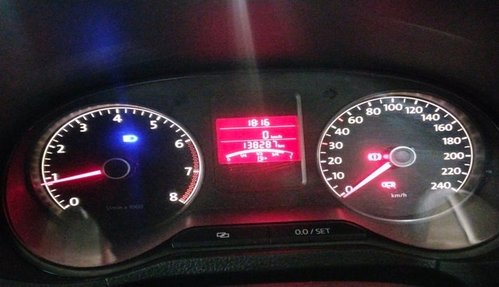 2011 Volkswagen Polo HIGHLINE 1.6L, Petrol, Manual, 1,38,287 km, interior