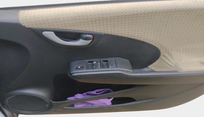 2012 Honda Jazz 1.2 L I-VTEC SELECT, Petrol, Manual, 1,88,638 km, interior