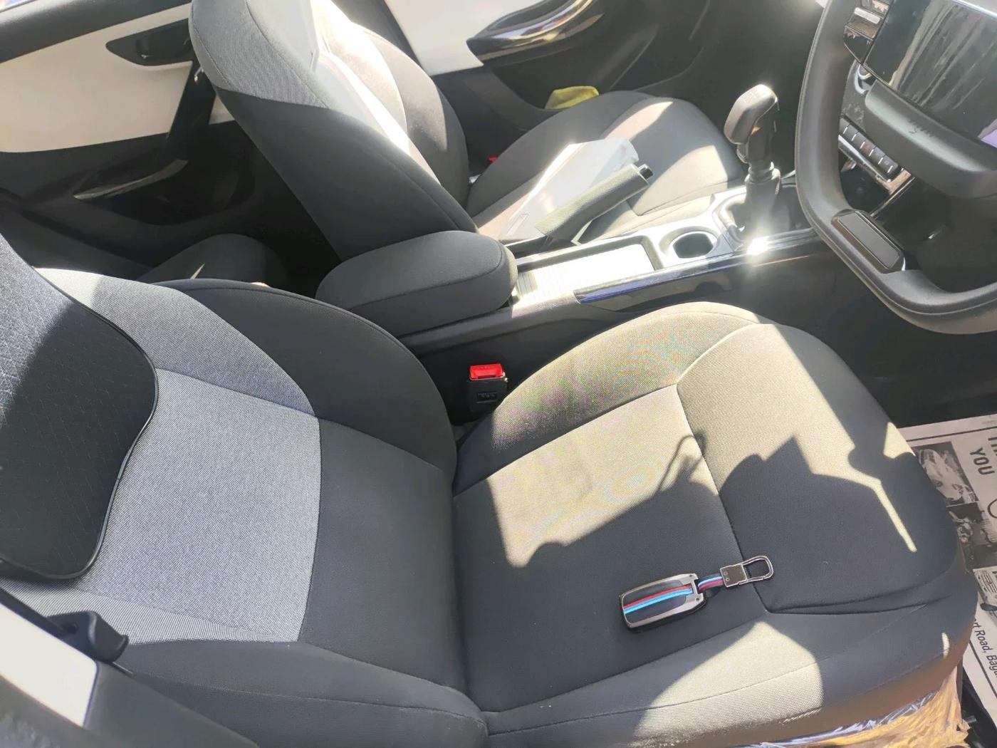 2025 Tata NEXON Pure Plus (S) 1.2 iCNG 6MT, CNG, Manual, 27,227 km, interior