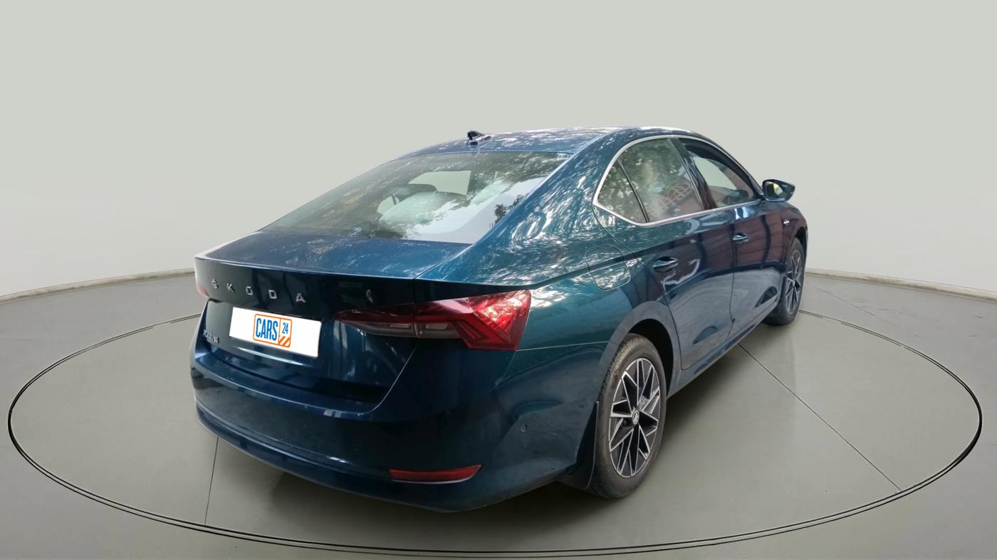 2021 Skoda Octavia L&K 2.0 AT, Petrol, Automatic, 31,388 km, exterior