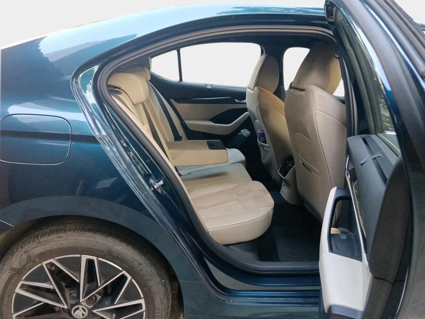 2021 Skoda Octavia L&K 2.0 AT, Petrol, Automatic, 31,388 km, interior