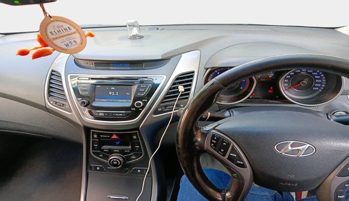 2015 Hyundai New Elantra 1.6 S MT DIESEL, Diesel, Manual, 1,79,765 km, interior