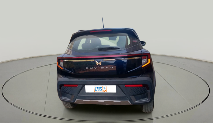 2024 Mahindra XUV 3XO AX5L 1.2 TGDi, Petrol, Manual, 15,603 km, exterior