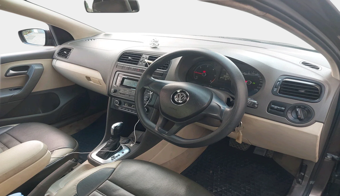 2014 Volkswagen Vento COMFORTLINE 1.5 AT, Diesel, Automatic, 82,598 km, interior