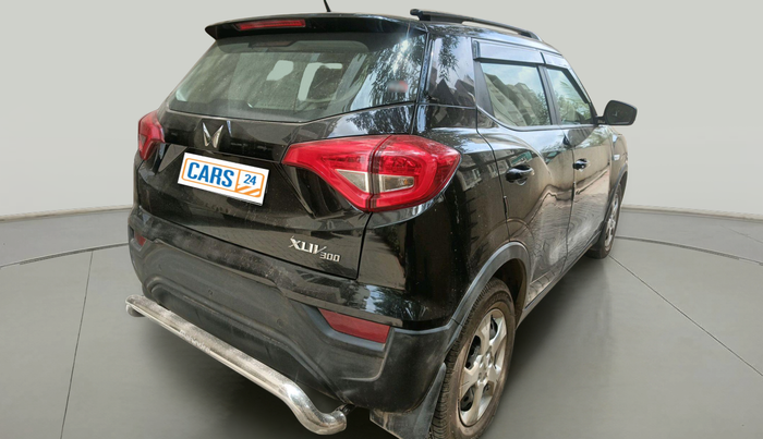 2023 Mahindra XUV300 W6 1.2 PETROL, Petrol, Manual, 5,993 km, exterior