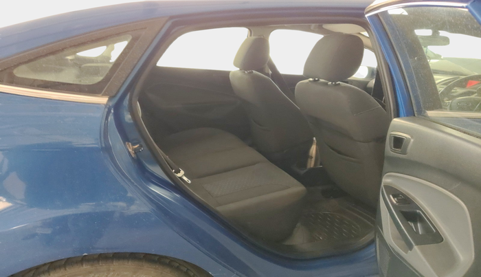 2011 Ford Fiesta TITANIUM DIESEL, Diesel, Manual, 1,12,642 km, interior