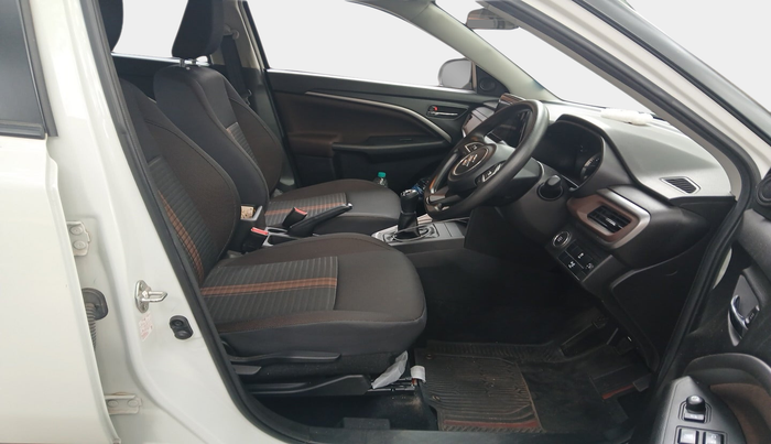 2023 Maruti BREZZA ZXI S-CNG, Petrol, Manual, 6,110 km, interior