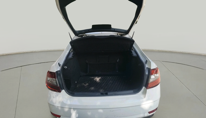 2018 Skoda Octavia 2.0 TDI L&K AT, Diesel, Automatic, 1,25,260 km, exterior