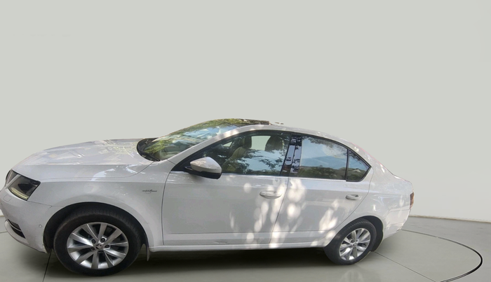 2018 Skoda Octavia 2.0 TDI L&K AT, Diesel, Automatic, 1,25,260 km, exterior