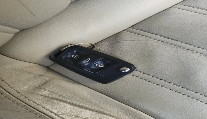 2018 Skoda Octavia 2.0 TDI L&K AT, Diesel, Automatic, 1,25,260 km, interior