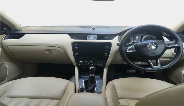 2018 Skoda Octavia 2.0 TDI L&K AT, Diesel, Automatic, 1,25,260 km, interior