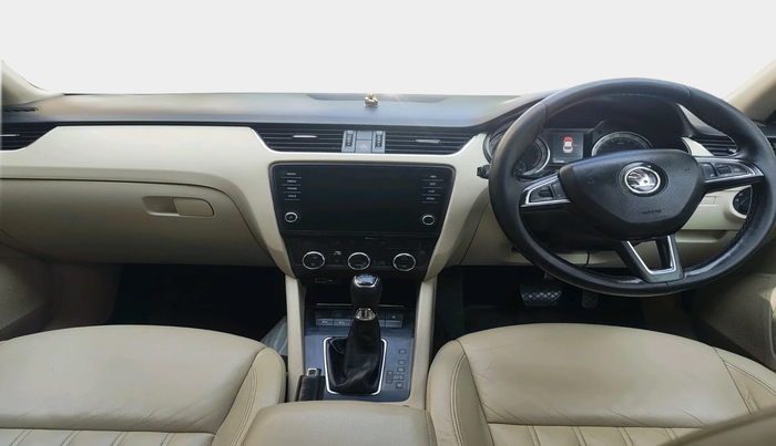 2018 Skoda Octavia 2.0 TDI L&K AT, Diesel, Automatic, 1,25,260 km, interior