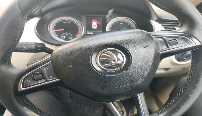 2018 Skoda Octavia 2.0 TDI L&K AT, Diesel, Automatic, 1,25,260 km, interior