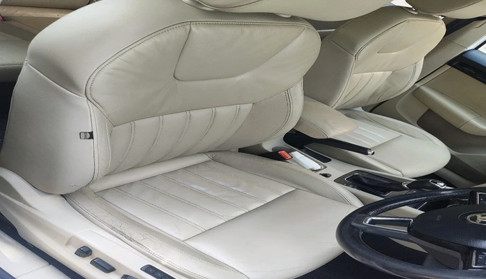 2018 Skoda Octavia 2.0 TDI L&K AT, Diesel, Automatic, 1,25,260 km, interior