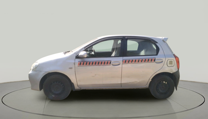 2013 Toyota Etios Liva GD, Diesel, Manual, 3,82,088 km, exterior