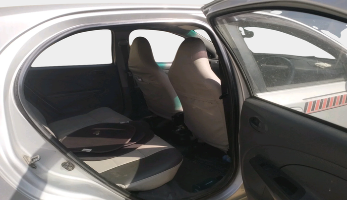 2013 Toyota Etios Liva GD, Diesel, Manual, 3,82,088 km, interior