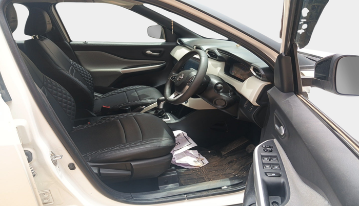 2022 Nissan MAGNITE XV TURBO CVT, Petrol, Automatic, 2,709 km, interior