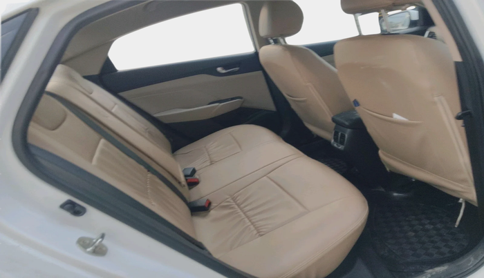 2019 Hyundai Verna 1.6 VTVT SX, Petrol, Manual, 21,315 km, interior
