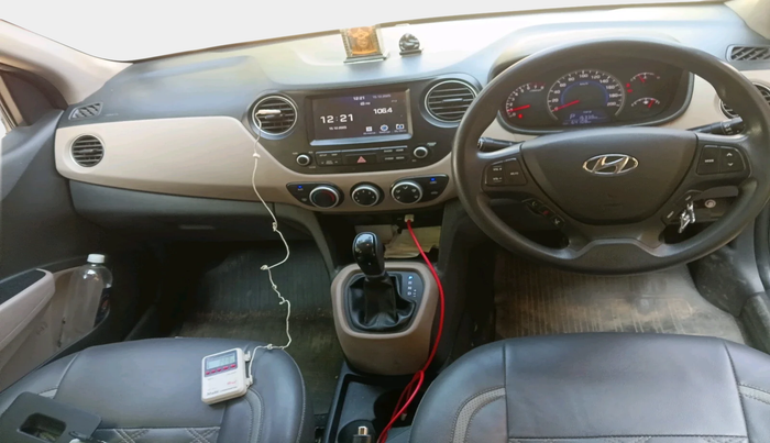 2017 Hyundai Grand i10 SPORTZ AT 1.2 KAPPA VTVT, Petrol, Automatic, 64,108 km, interior