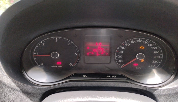 2013 Volkswagen Polo HIGHLINE DIESEL, Diesel, Manual, 1,00,779 km, interior