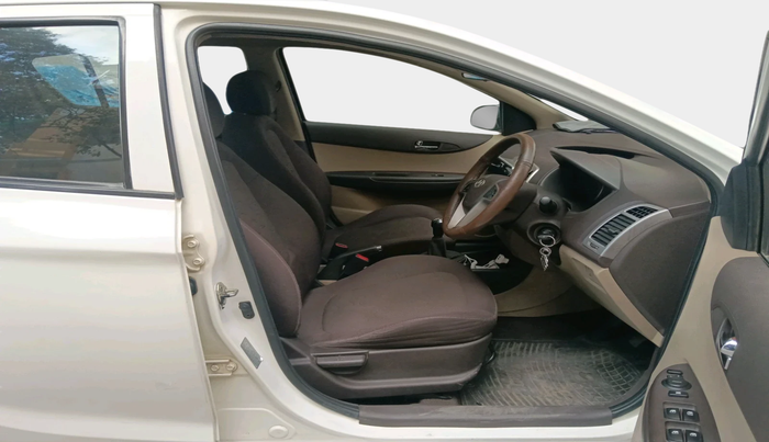 2010 Hyundai i20 SPORTZ 1.2, Petrol, Manual, 80,438 km, interior