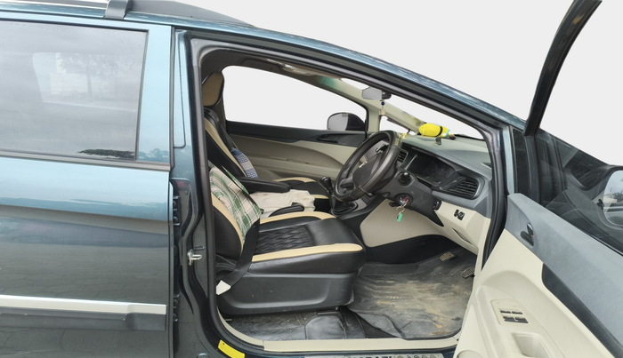 2022 Mahindra MARAZZO M2 8 STR, Diesel, Manual, 19,416 km, interior