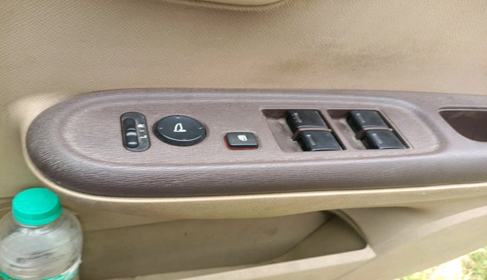 2013 Honda Amaze 1.5L I-DTEC S, Diesel, Manual, 86,269 km, interior