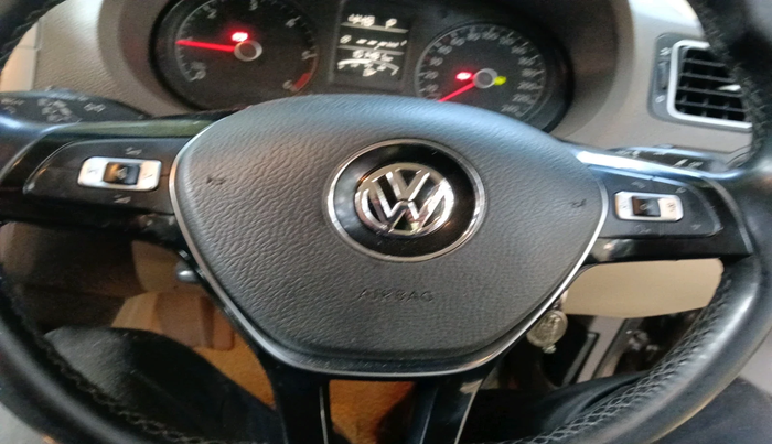 2016 Volkswagen Vento HIGHLINE 1.5 AT, Diesel, Automatic, 1,01,481 km, interior