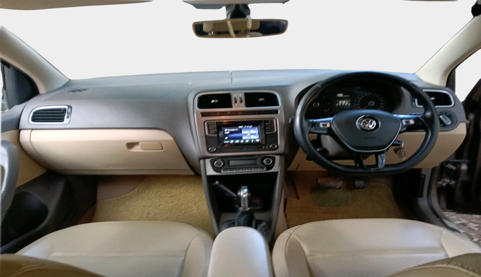 2016 Volkswagen Vento HIGHLINE 1.5 AT, Diesel, Automatic, 1,01,481 km, interior