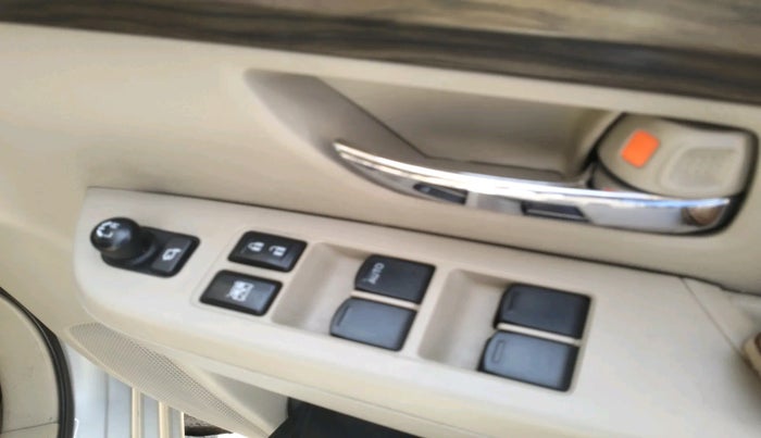 2019 Maruti Ertiga ZXI AT SHVS, Petrol, Automatic, 27,386 km, interior