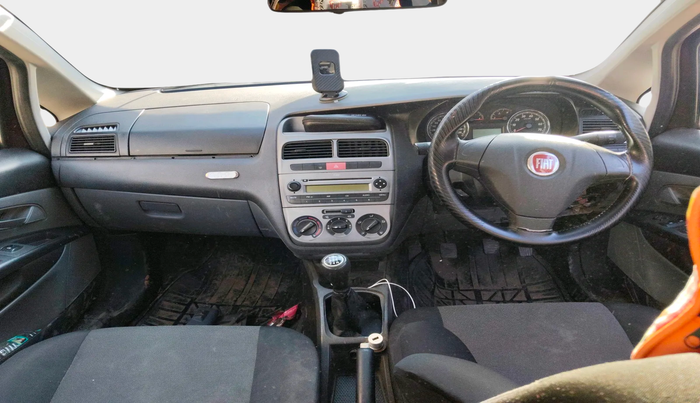 2010 Fiat Grand Punto EMOTION 1.3, Diesel, Manual, 1,05,801 km, interior