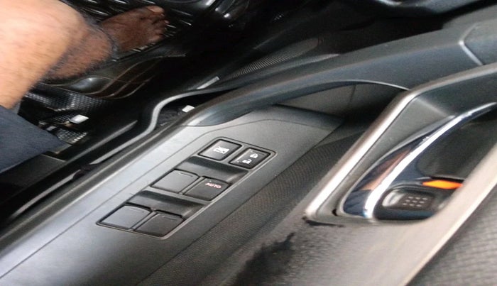 2016 Maruti Vitara Brezza ZDI, Diesel, Manual, 2,37,972 km, interior