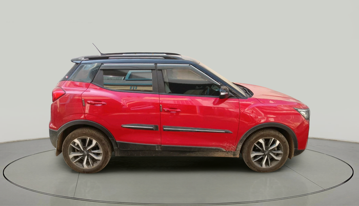 2021 Mahindra XUV300 W8 (O) 1.5 DIESEL AMT, Diesel, Automatic, 1,38,214 km, exterior