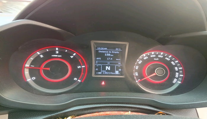 2021 Mahindra XUV300 W8 (O) 1.5 DIESEL AMT, Diesel, Automatic, 1,38,214 km, interior