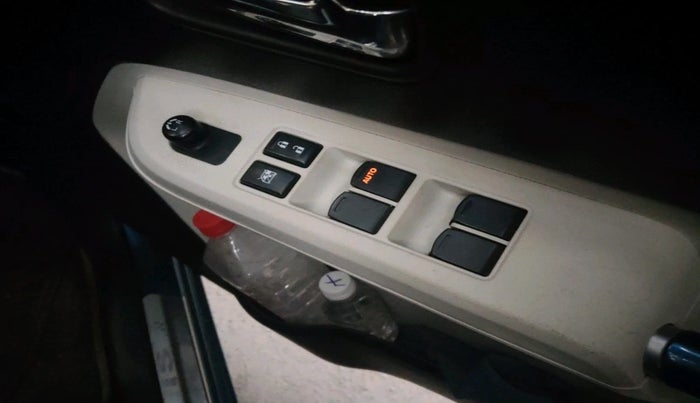 2017 Maruti IGNIS DELTA 1.2, Petrol, Manual, 42,561 km, interior