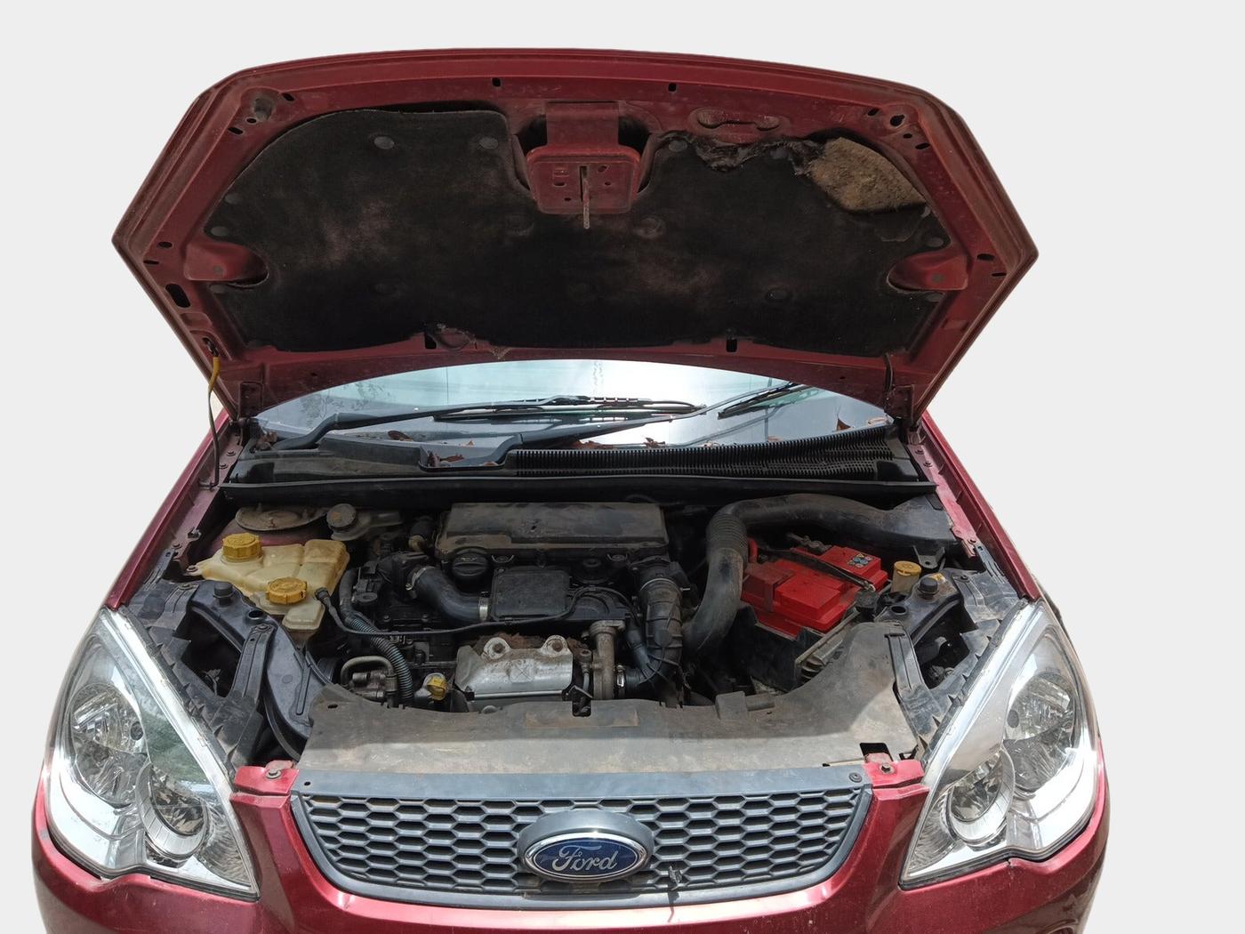 2014 Ford Classic 1.4 TITANIUM DIESEL, Diesel, Manual, 2,04,203 km, exterior
