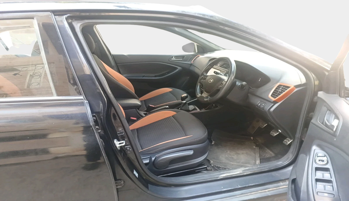 2016 Hyundai i20 Active 1.2 SX, Petrol, Manual, 88,991 km, interior