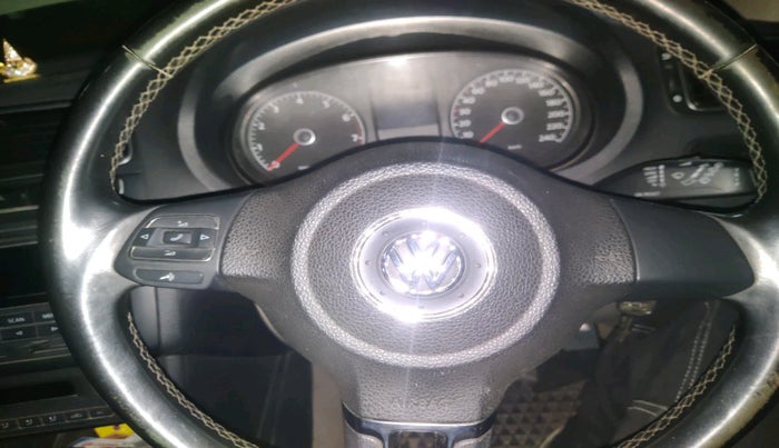 2013 Volkswagen Polo HIGHLINE1.2L, Petrol, Manual, 1,01,566 km, interior