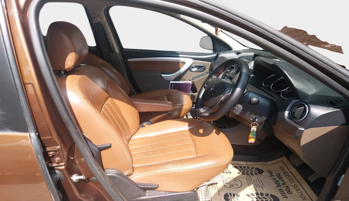 2018 Renault Duster 110 PS RXZ 4X2 AMT DIESEL, Diesel, Automatic, 1,26,631 km, interior