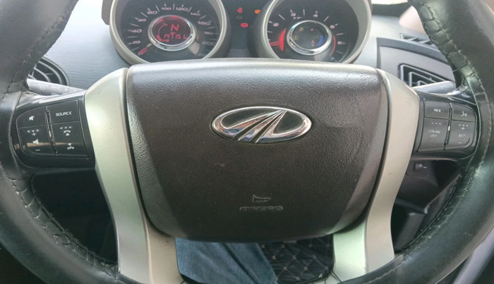 2014 Mahindra XUV500 W8, Diesel, Manual, 1,47,151 km, interior