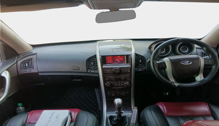 2014 Mahindra XUV500 W8, Diesel, Manual, 1,47,151 km, interior
