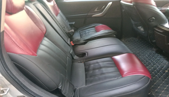 2014 Mahindra XUV500 W8, Diesel, Manual, 1,47,151 km, interior