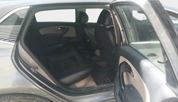 2013 Volkswagen Polo HIGHLINE DIESEL, Diesel, Manual, 1,06,483 km, interior