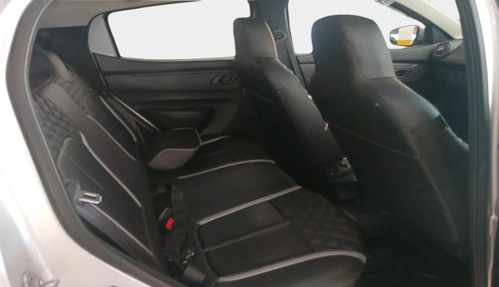 2023 Renault Kwid RXT 1.0 AMT, Petrol, Automatic, 24,075 km, interior