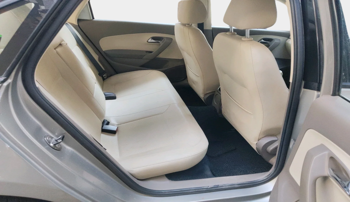 2015 Skoda Rapid 1.5 TDI CR ELEGANCE PLUS AT, Diesel, Automatic, 1,79,215 km, interior