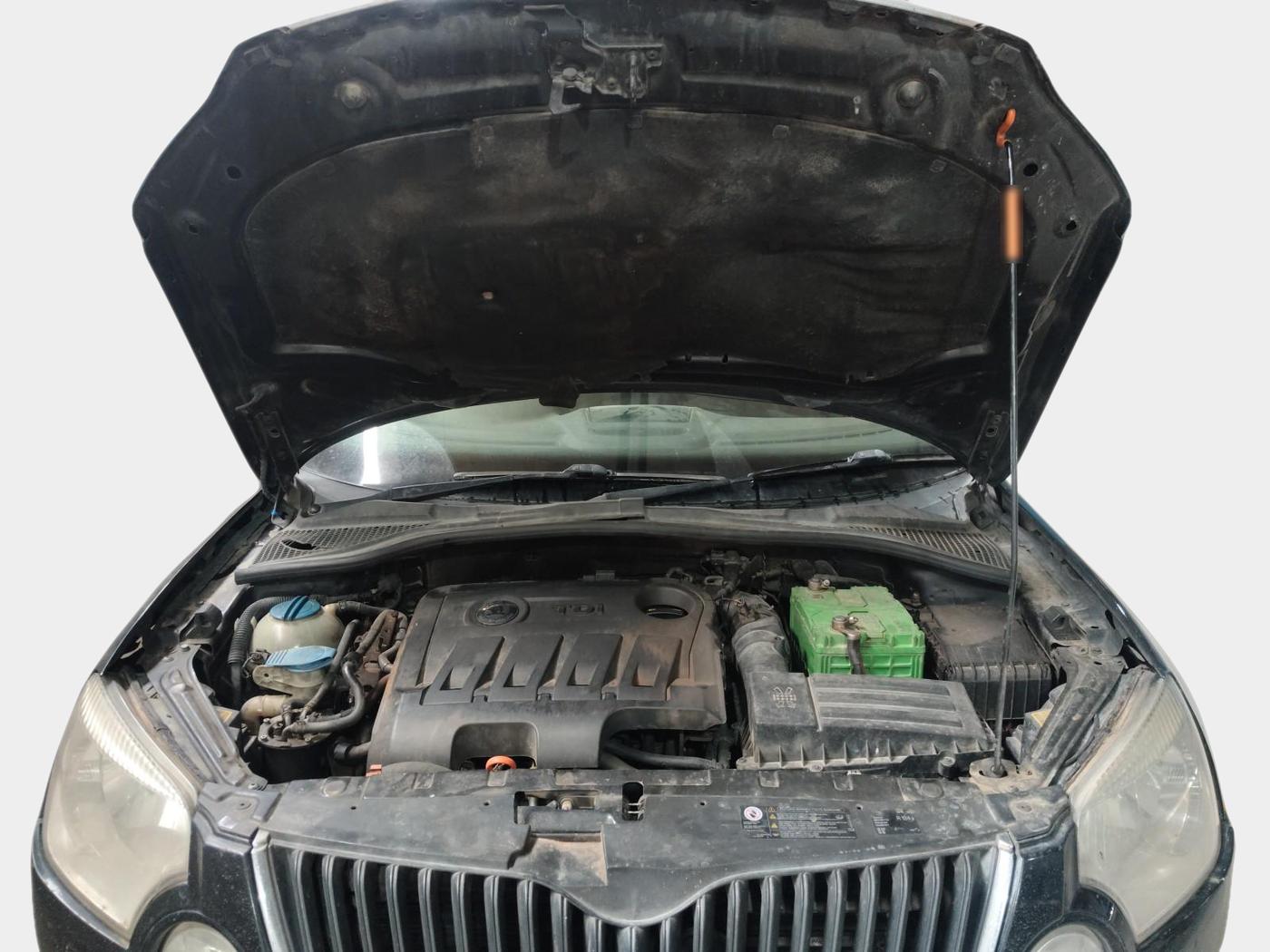2011 Skoda Yeti AMBITION 2.0 TDI CR 4X2, Diesel, Manual, 1,50,000 km, exterior
