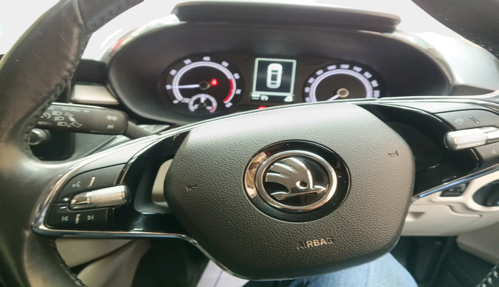 2022 Skoda SLAVIA AMBITION 1.0L TSI MT, Petrol, Manual, 68,969 km, interior