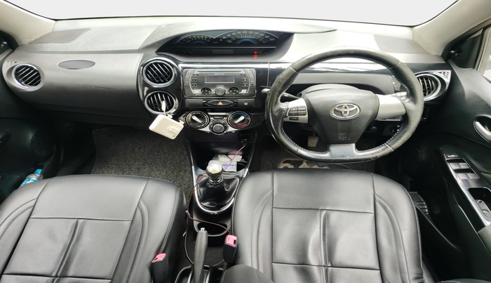 2014 Toyota Etios CROSS 1.4 VD, Diesel, Manual, 72,446 km, interior