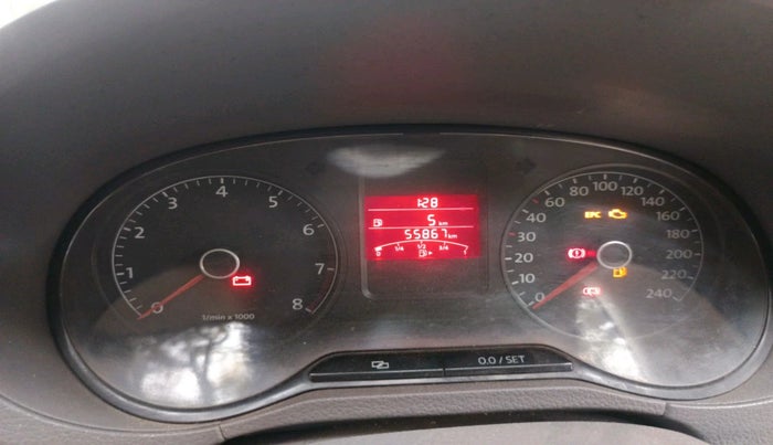 2011 Volkswagen Vento HIGHLINE 1.6 MPI, Petrol, Manual, 55,867 km, interior